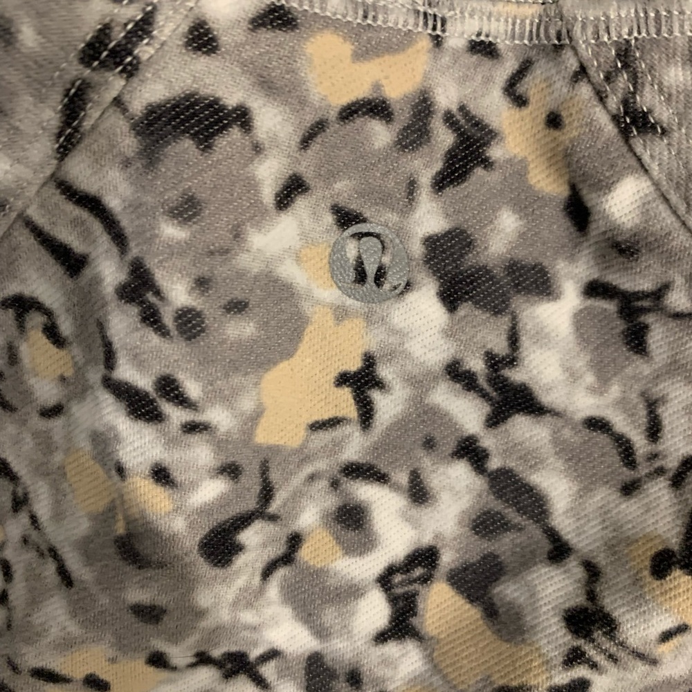 Lululemon jacket - Picture 3 of 4
